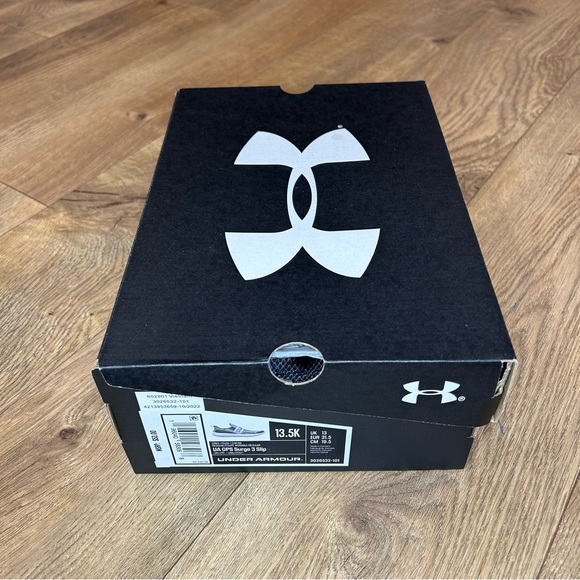 NIB $53 Under Armour GPS Surge 3 slip on in gray - Size 13.5K - Picture 7 of 10